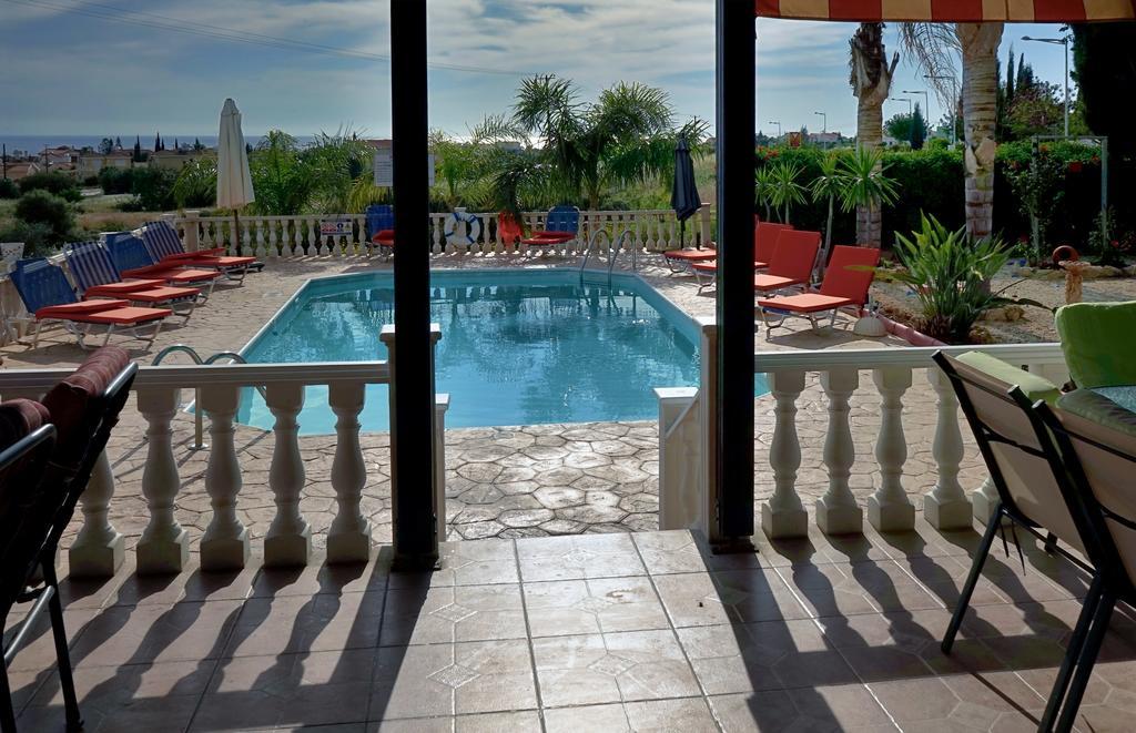 Villa Lp Peyia Room photo