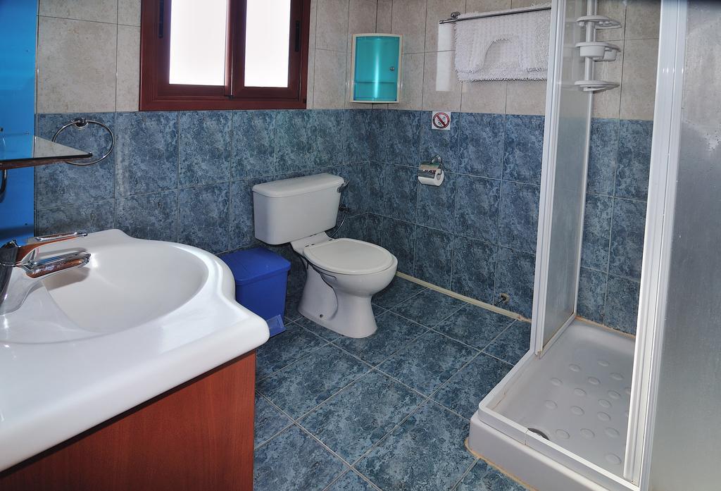 Villa Lp Peyia Room photo